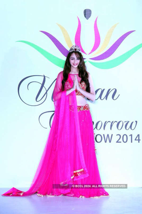 Zoya Afroz turns Showstopper at IIFT Bhopal