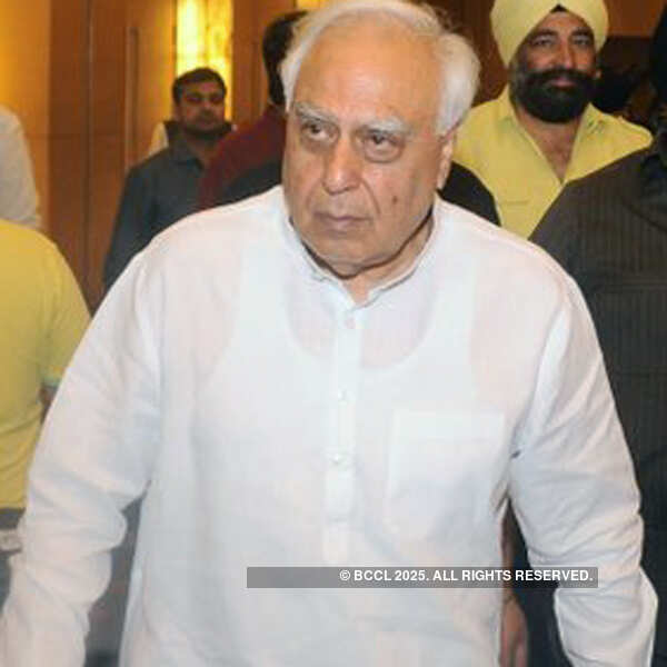 KTS Tulsi's felicitation ceremony