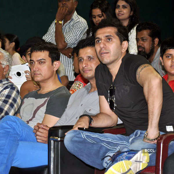 Aamir, Sharman at sports event