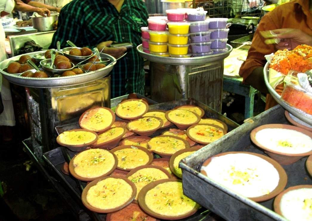 street-food-in-mumbai-eating-out-in-mumbai-times-of-india-travel