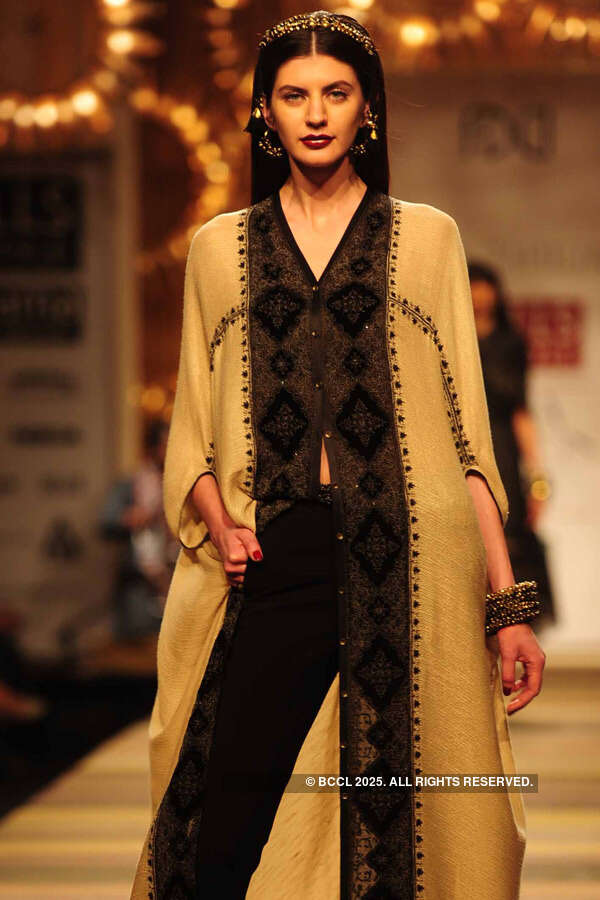 WIFW '14: Day 1: Tarun Tahiliani