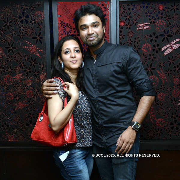 Wedding Vows' 3rd anniv. party