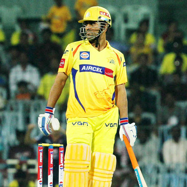 Dhoni offers to quit as CSK skipper, India Cements VP