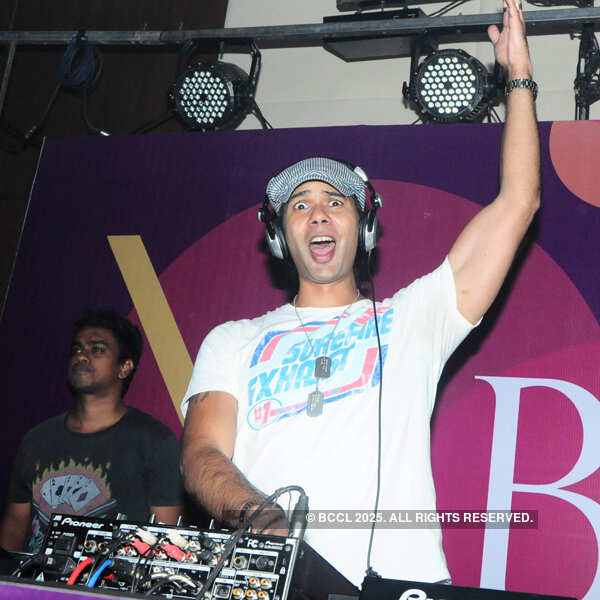 DJ party in the city