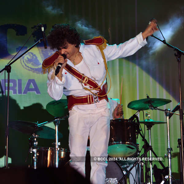 Euphoria performs in Delhi