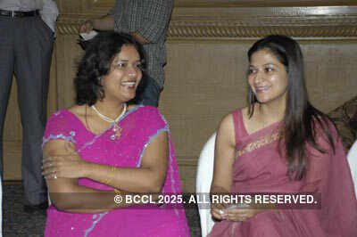 Marine officers meet