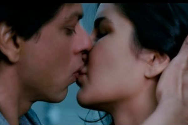 Best Bollywood Kisses  Top 10 kissing scenes in Bollywood 