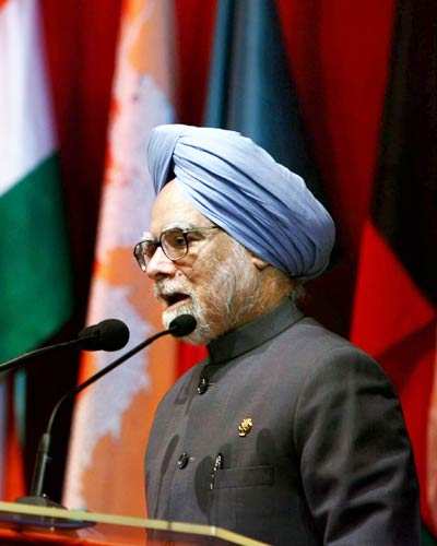 Manmohan Singh at SAARC summit