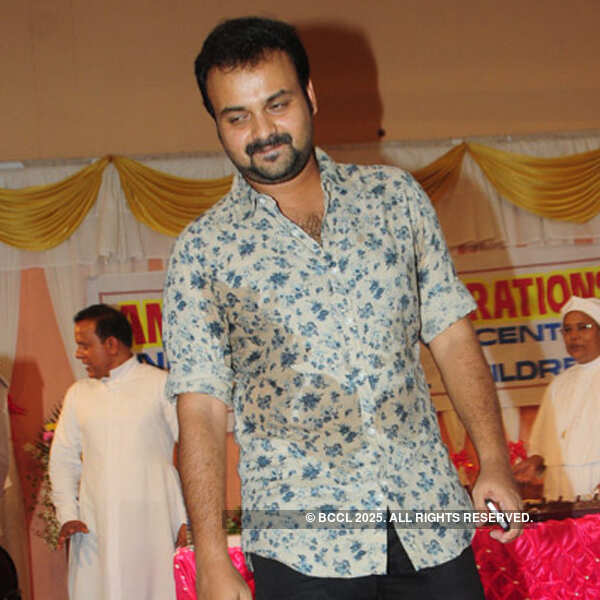 Kunchacko, Priya's wedding anniversary