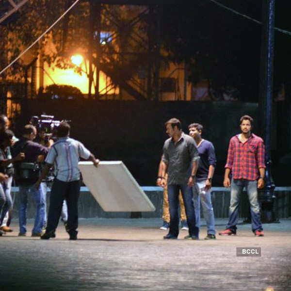 Singham 2: On the sets