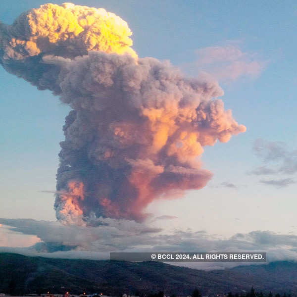Volcano erupts in Ecuador