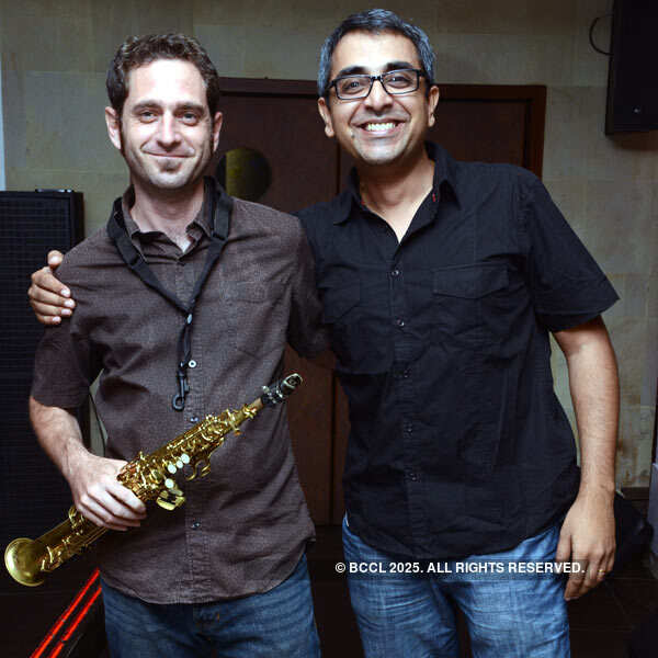 Sunitha Sarathy's live performance