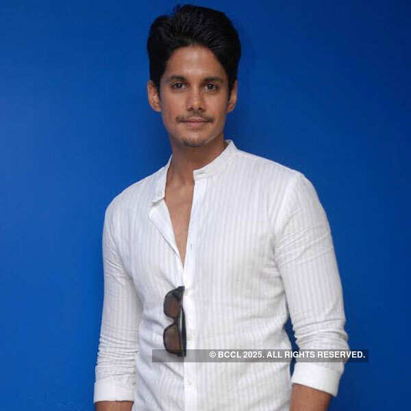 Celebs at audio launch of Savaari 2