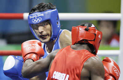 Vijender settles for bronze