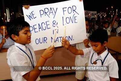 Tribute to blast victims