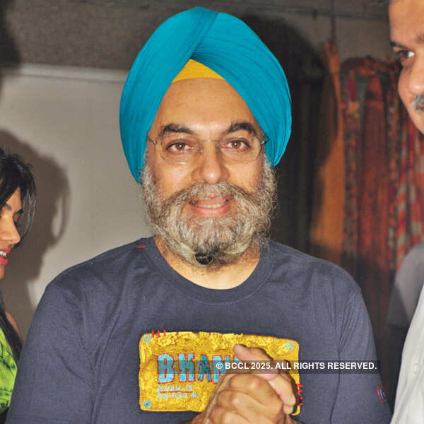 Imtiaz at folk music event