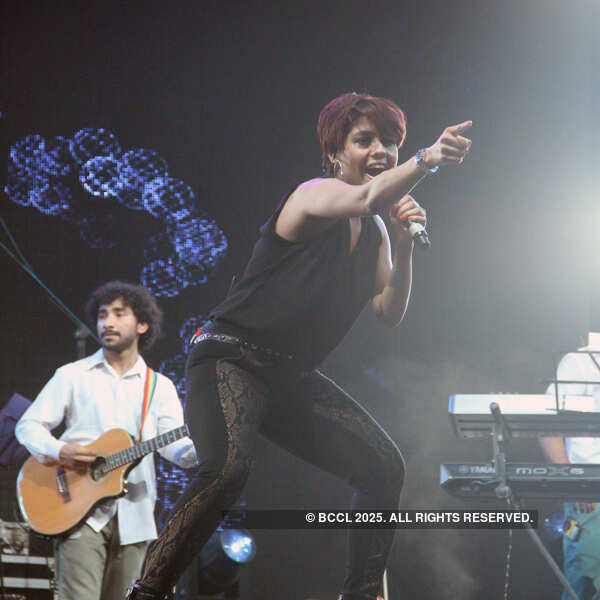 Sunidhi Chauhan performs in the city