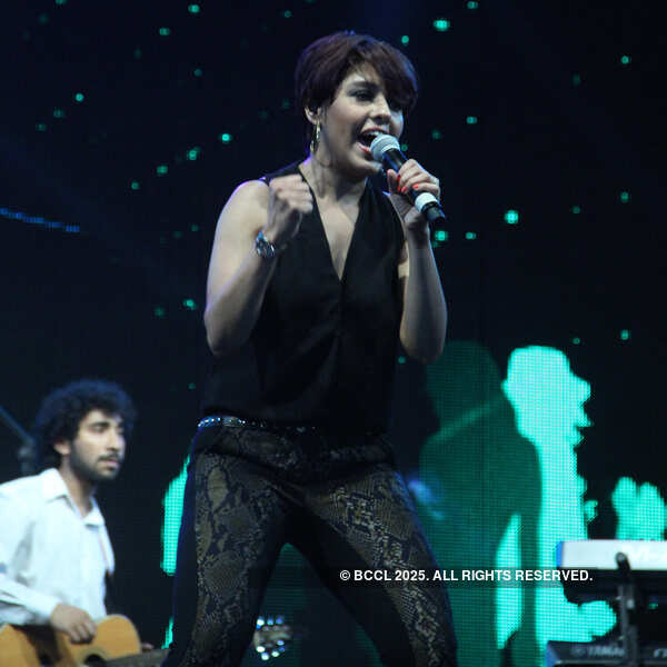 Sunidhi Chauhan performs in the city