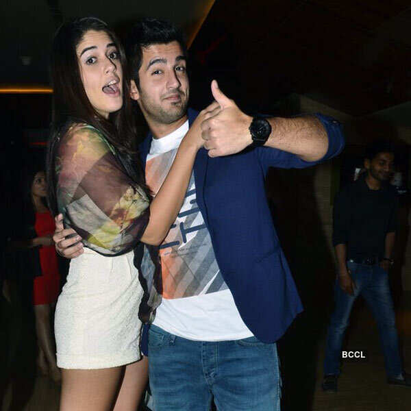 Purani Jeans: Premiere