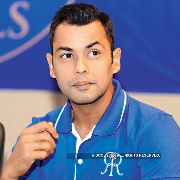 Rajasthan Royals players at Amity University