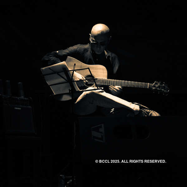 Dutta Trio performs at Jadavpur University