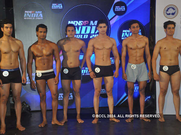 MensXP Mr India World 2014: Swimwear Round