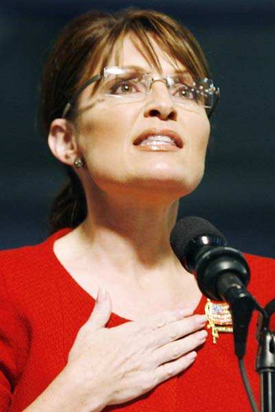 Us Republican Vice Presidential Candidate Alaska Governor Sarah Palin Speaks During A Rally In 