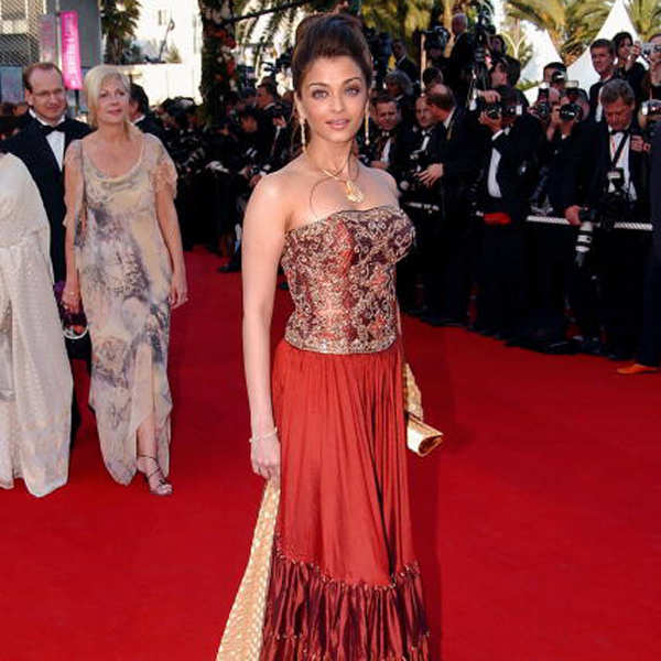 aishwarya rai red carpet dresses