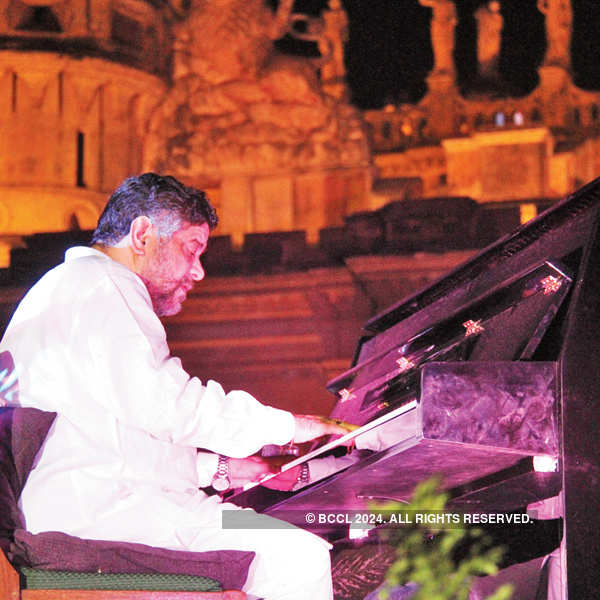 Pianist Brian Silas performs in Lucknow