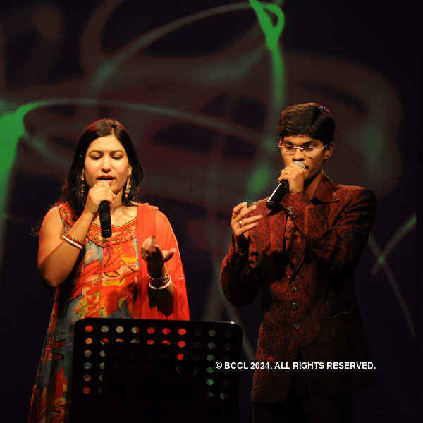 Majumdar and Niranjan performs in Nagpur