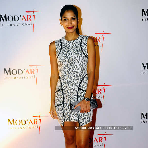 Celebs at Mod'Art Fashion Show