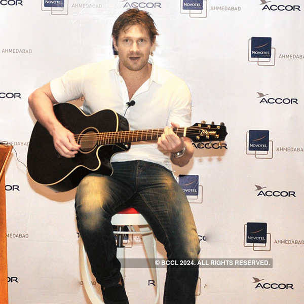 Candid Shane Watson at Novotel Ahmedabad