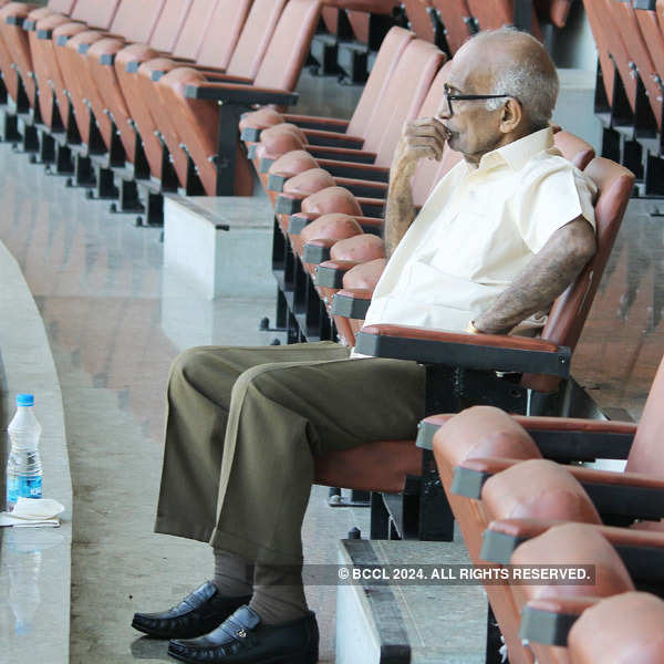 Madhav Mantri, India's oldest Test cricketer, dead at 92