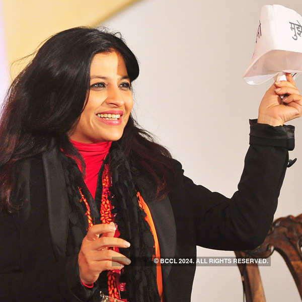 Shazia Ilmi, Captain Gopinath quit AAP