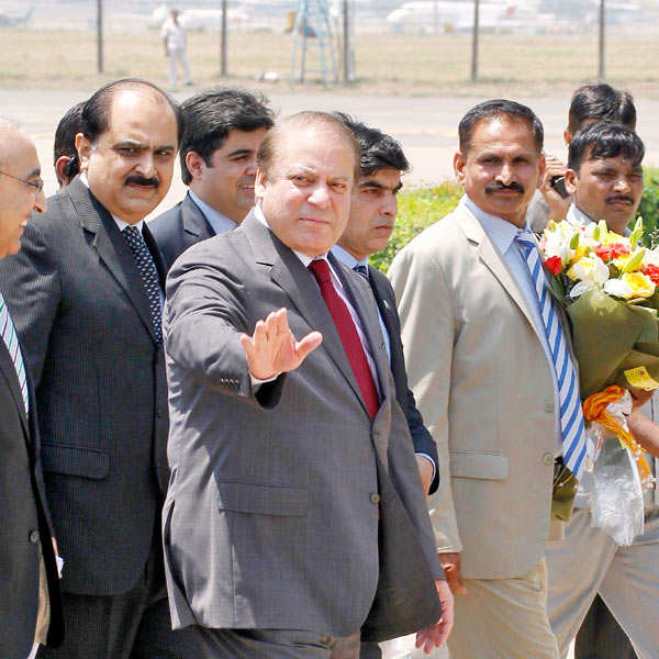 Nawaz Sharif arrives India