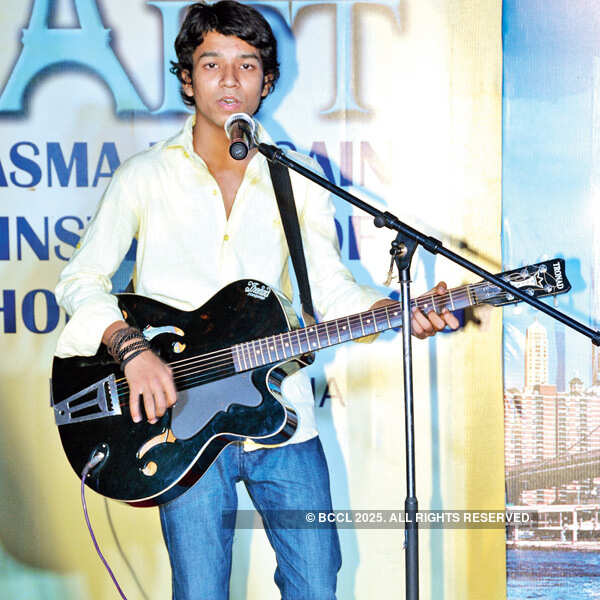 Singing competition in Lucknow
