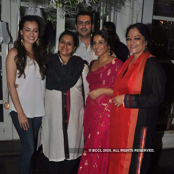 Dia Mirza Supriya Pathak Sahil Sangha Vidya Balan And Zareena Wahab At Pankaj Kapur S Birthday Party Held At Villa 69 Mumbai hot photos