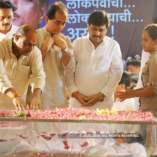 Late Gopinath Munde's funeral procession