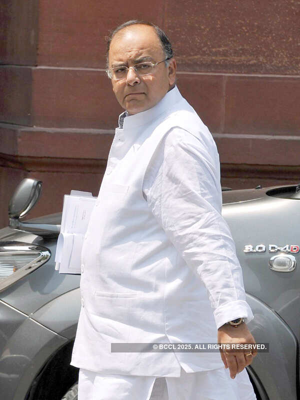 RBI aims to balance growth & inflation