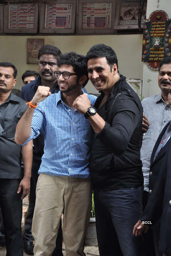 Akshay launches Women Safety Centre