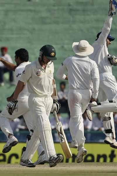 2nd Test: India beat Aus