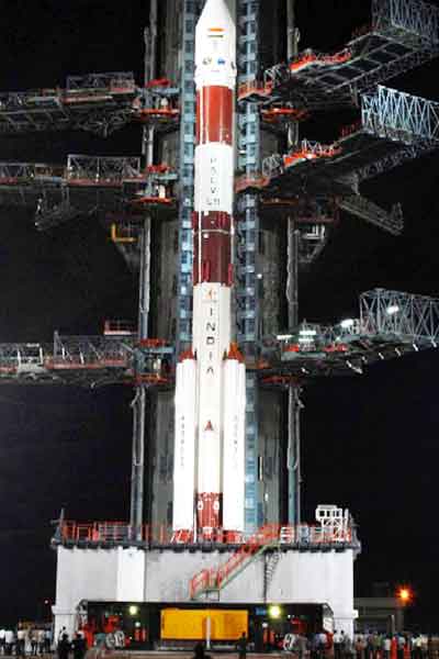 India launches Chandrayaan-1