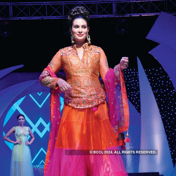 Stars at Meerut fashion show