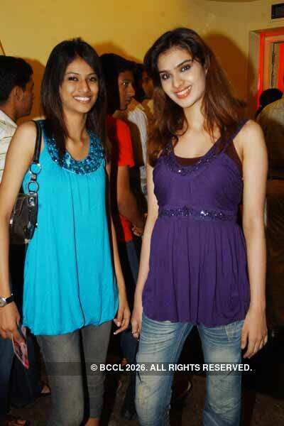 Screening: 'Fashion'