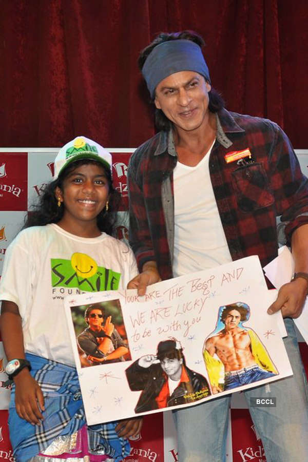 SRK celebrates Father's Day