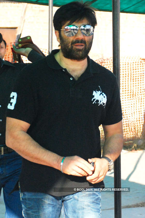 Sunny Deol's Portfolio Pics