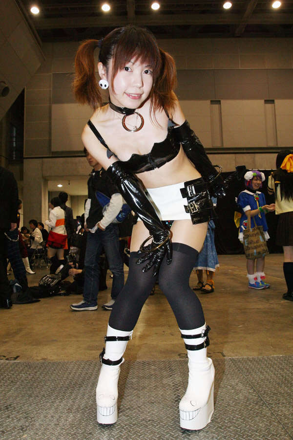 Japan bans child porn possession