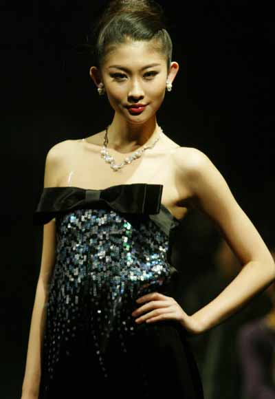 White Collar fashion