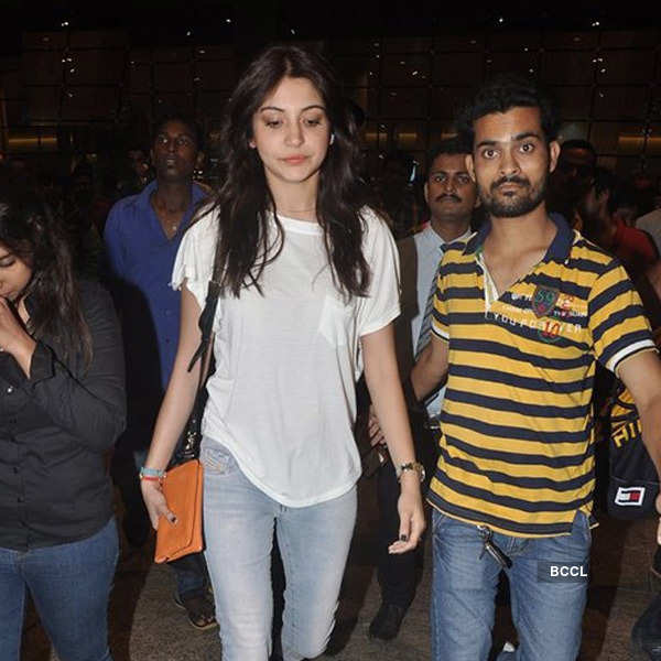 Anushka Sharma returns Spain, spotted without at airport. She was dressed in a white T-shirt and a pair of denims, looked at the airport. She was also not