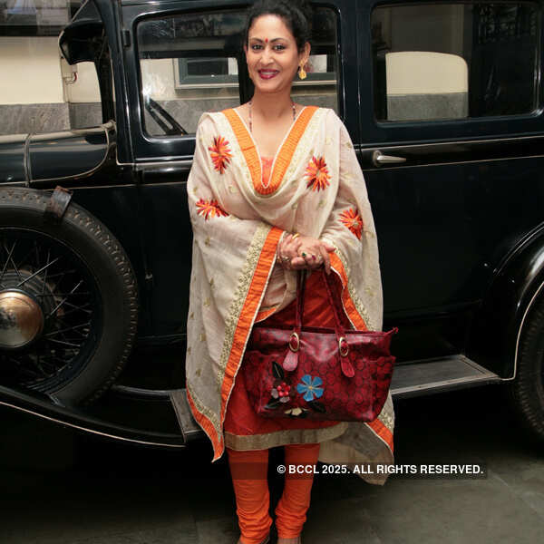 Shesh Boley Kichu Nei: Premiere